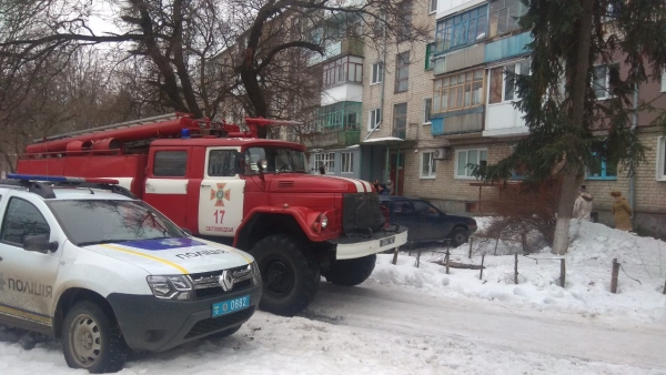 На Кіровоградщині евакували жителів багатоповерхівки, врятовано чоловіка (ФОТО)