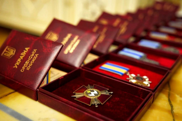Шістьох військових з Кіровоградщини відзначили орденами посмертно
