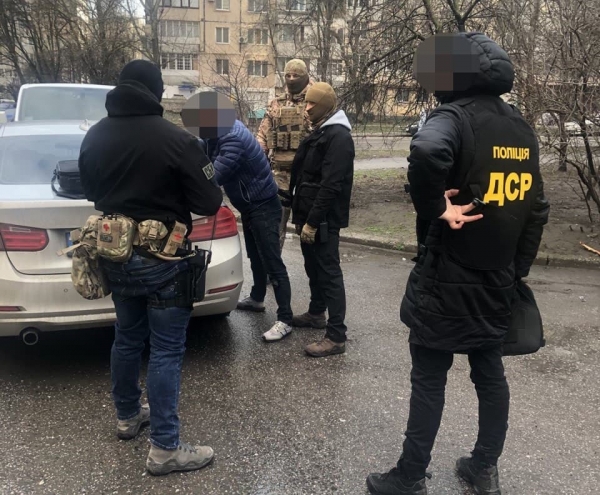 Поліція затримала фальшивомонетників, які збували кошти на Кіровоградщині