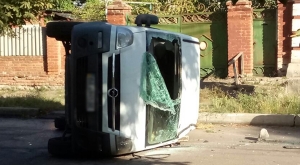 Потрійна ДТП на Кіровоградщині: рятувальники вирізали водія з його власної іномарки (ФОТО, ВІДЕО)