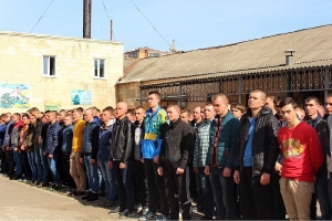 Кропивницьких підлітків запрошують до військкомату
