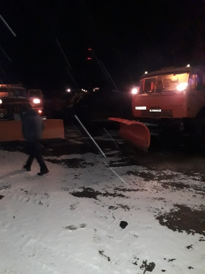 Дорожники на Кіровоградщині протягом ночі обробляли дороги