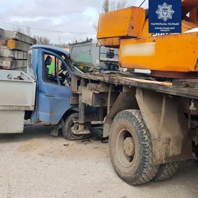 У Кропивницькому чоловік скоїв ДТП під час руху заднім ходом