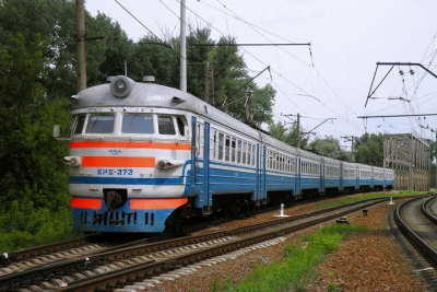 На Кіровоградщині машиніст поїзда рятував 18-річну дівчину, яка намагалась вкоротити собі віку