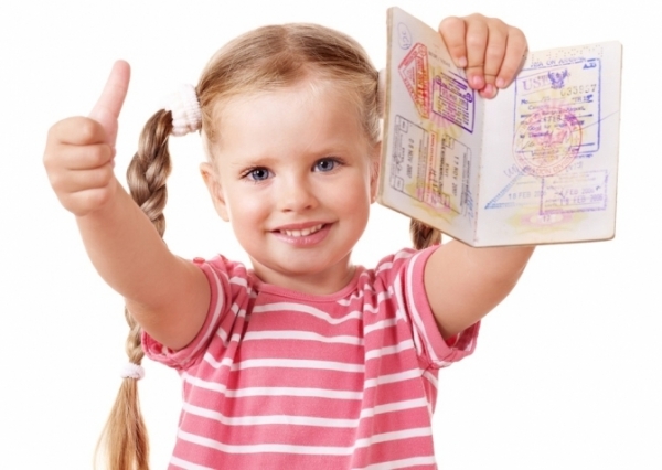 Поради кропивничанам: як оформити закордонний паспорт для дитини?