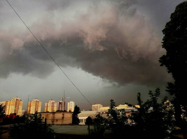 Негода на Кіровоградщині: синоптики попереджають про грози та потужні вітри