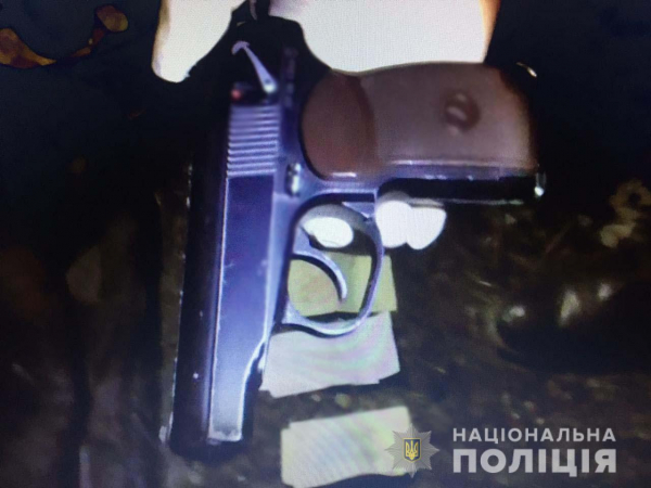 На Кіровоградщині озброєний молодик пограбував магазин