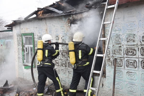 У Кропивницькому пожежа забрала життя 4-річної дівчинки, 17-річна - у лікарні