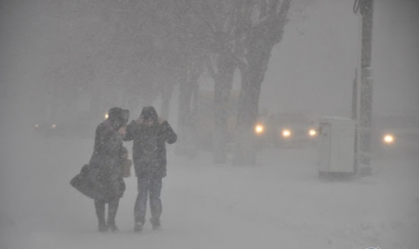 На Кіровоградщині оголосили штормове попередження ІІ рівня небезпеки: як не стати жертвою стихії