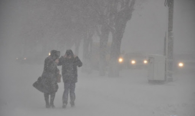 На Кіровоградщині оголосили штормове попередження ІІ рівня небезпеки: як не стати жертвою стихії