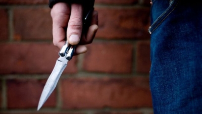 Невідомий розгулював з ножем на дитячому майданчику Кропивницького